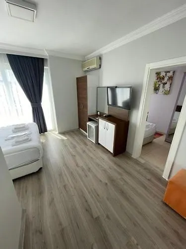 Demir Otel 쿠사다시 호텔